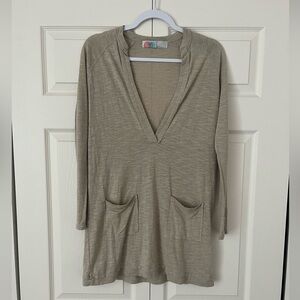 Free people FP beach Beige V-Neck Long Sleeve tunic  Top size small pullover